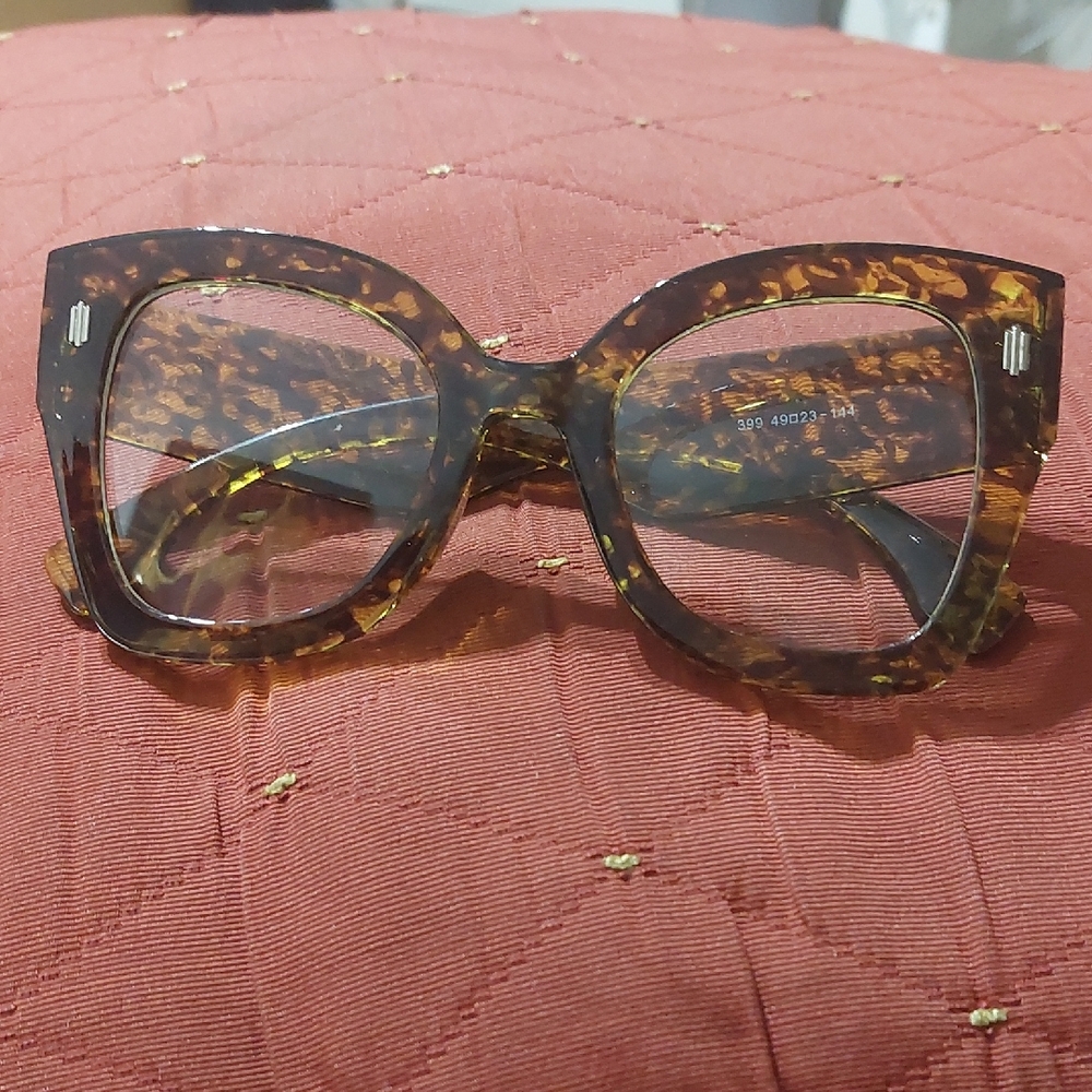 Tortoise Shell Square Sunglasses